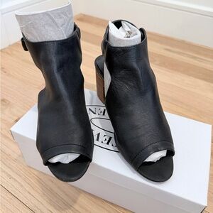 Steve Madden Black Open-Toe Heeled Boots